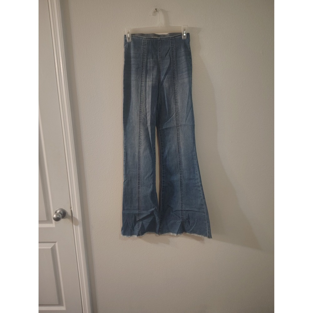 Wonderly ‎ Pull On Flare Jeans Medium Wash Raw Hem Seam Detail Blue Size M